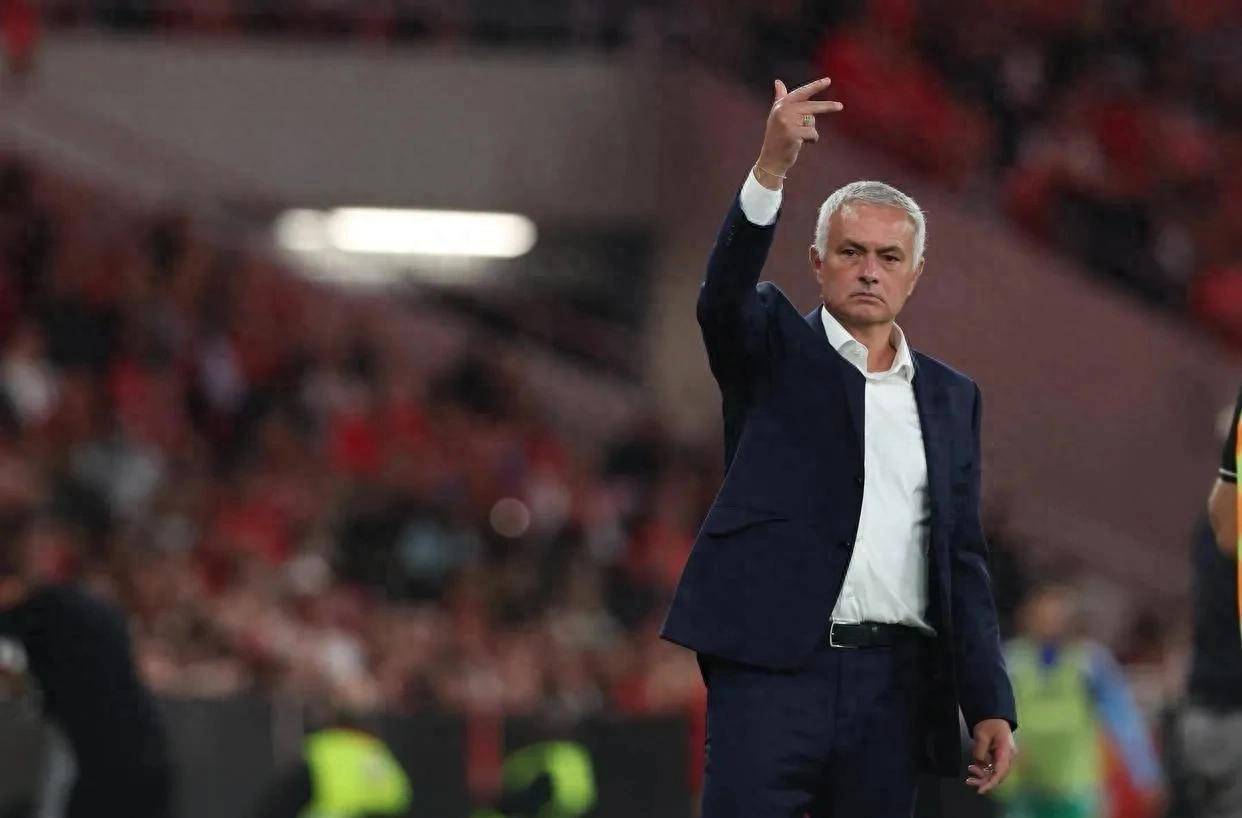 玩加电竞-国际比赛日本菲卡临场应变：NBA常规赛节点到来，悬念犹存，更衣室氛围转暖的简单介绍