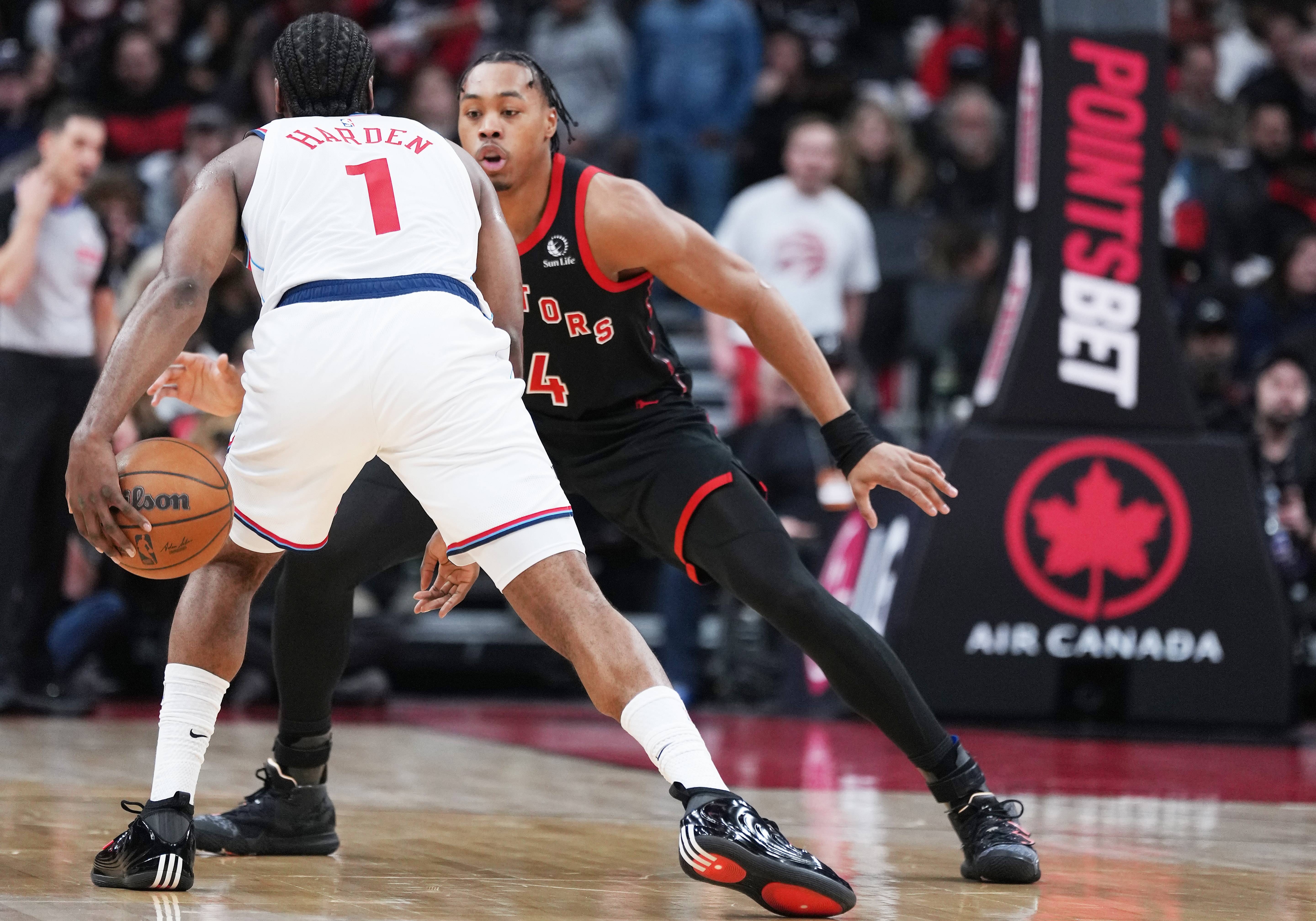 关于哈登回归赛场，惊险取胜首场状态亮眼，FPX观众沸腾！的信息