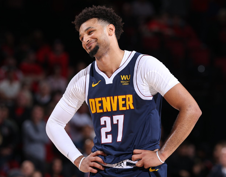 -穆雷回归赛场，连败首场状态亮眼，篮网观众沸腾！的简单介绍